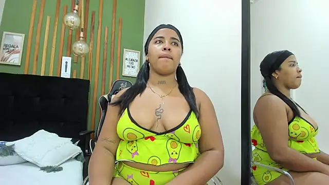 AichaBrown online show from September 20, 4:22 am