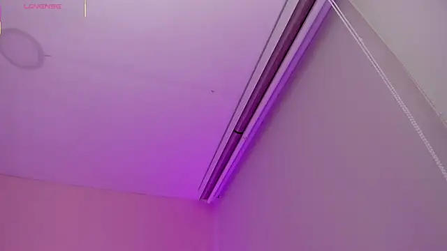 Oriana Guzman online show from March 4, 1:23 am