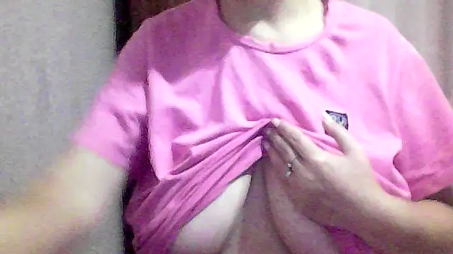 Snapshot of AnaXBerry chatting on October 11, 6:10 pm AnaXBerry online show from October 11, 6:10 pm