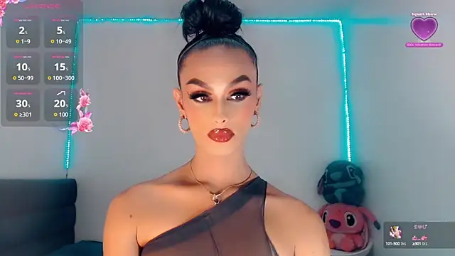 Snapshot of _Riannagarcia_ chatting on October 3, 4:17 am Riannagarcia online show from October 3, 4:17 am