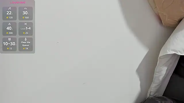 Kylie2211 online show from January 9, 2:49 am