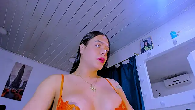 LatinVenuz online show from March 31, 10:54 pm