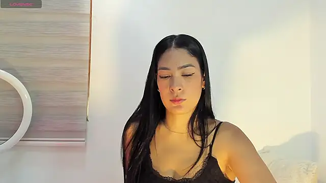 bella hadid1  online show from June 3, 3:06 pm