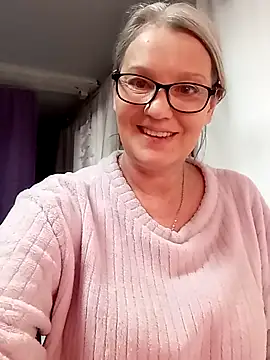 irinamaux online show from February 13, 11:01 am