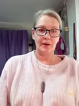 irinamaux online show from February 20, 8:16 am