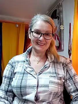 irinamaux online show from March 22, 8:20 am