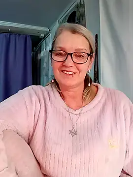 irinamaux online show from January 17, 8:11 am