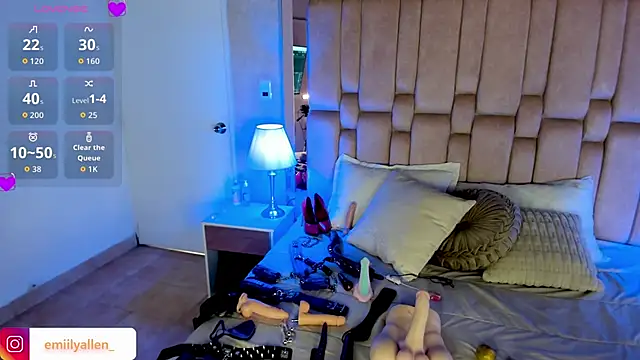 EmilyAllen  online show from October 9, 3:43 am