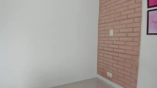 Vera Fernandez online show from March 2, 10:15 pm