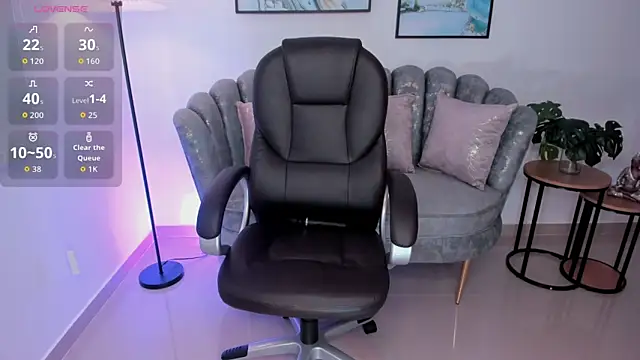 Aida adams online show from October 11, 8:22 pm