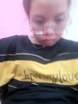 Snapshot of -Almira- chatting on October 15, 3:09 am -Almira- online show from October 15, 3:09 am