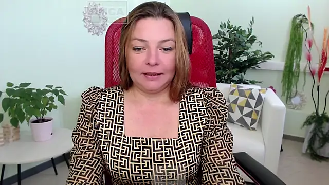 Snapshot of Lily_flower7 chatting on September 12, 6:25 am Lily flower7 online show from September 12, 6:25 am