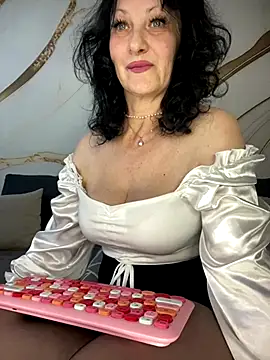 Katie-n online show from September 29, 6:07 am