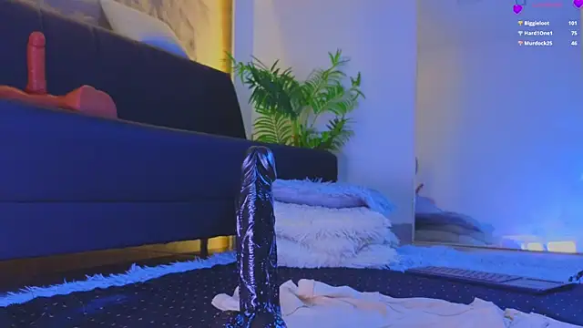 Isa  Blanc online show from February 20, 6:26 am