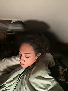 starrynikki online show from February 7, 1:15 pm