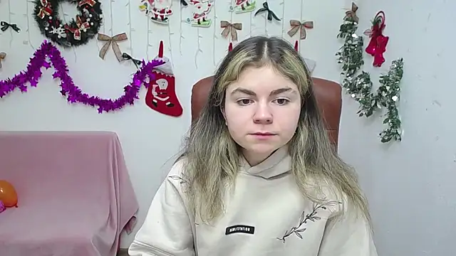 TinaRedly online show from January 5, 6:44 pm