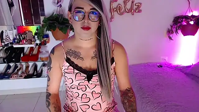 Laveneno ortiz07 online show from September 18, 11:25 pm