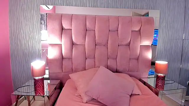 Chloe evans   online show from November 7, 11:49 am