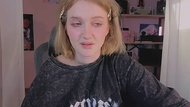 ELLIEJAY online show from February 15, 7:51 am