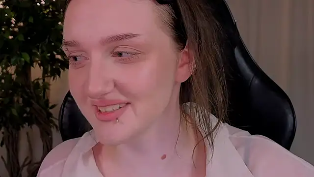 ELLIEJAY online show from November 23, 5:21 am