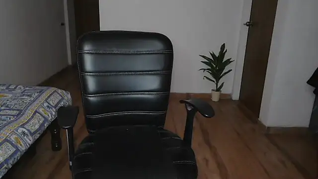 Suzie darling online show from November 26, 2:45 am