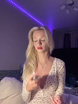 AleksaBlonde online show from September 12, 4:25 pm