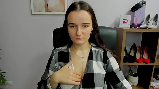 KateDelight online show from October 26, 8:10 am