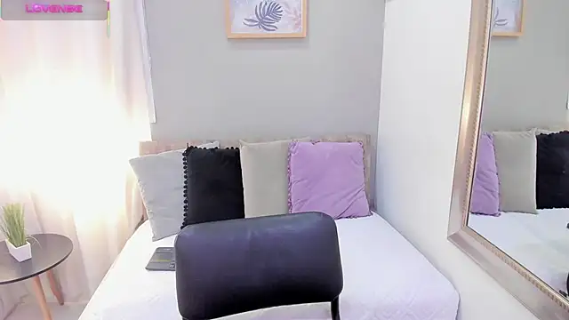 Snapshot of _AlejaCruz_ chatting on September 10, 7:58 pm AlejaCruz online show from September 10, 7:58 pm