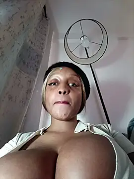 Busty Bambi online show from February 13, 11:28 pm