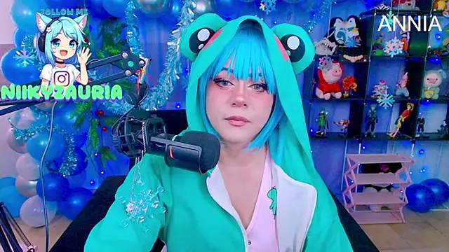  niiky online show from December 21, 4:33 pm