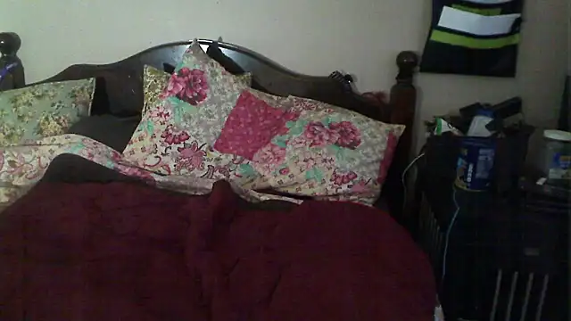 Ireallysquirt online show from February 11, 1:09 am