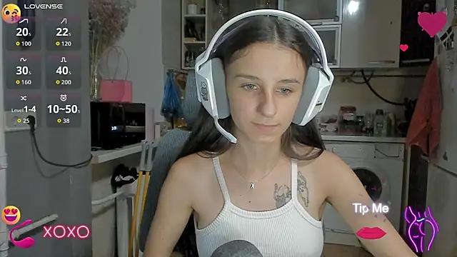 Snapshot of _Nika_Kik chatting on October 7, 4:22 pm Nika Kik online show from October 7, 4:22 pm
