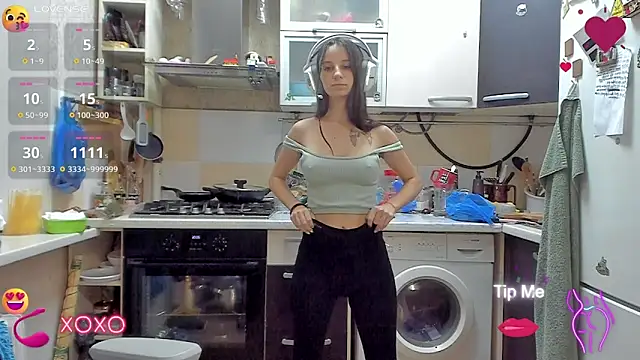 Snapshot of _Nika_Kik chatting on October 2, 5:07 pm Nika Kik online show from October 2, 5:07 pm