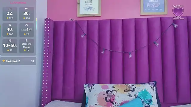 kinkyhousewifee online show from December 5, 2:55 am