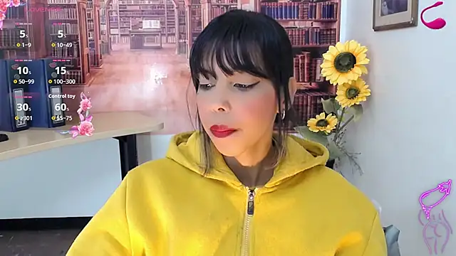 Snapshot of Catalella_Ar chatting on October 19, 4:03 am Catalella Ar online show from October 19, 4:03 am