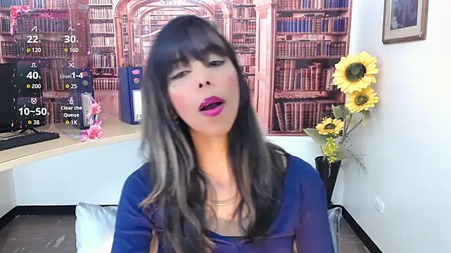Snapshot of Catalella_Ar chatting on October 9, 3:43 am Catalella Ar online show from October 9, 3:43 am