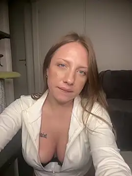 Sashabunny online show from October 14, 9:50 pm