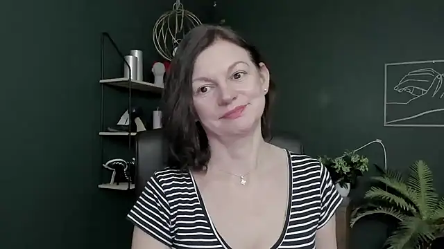 VivianWILD online show from March 16, 6:50 am