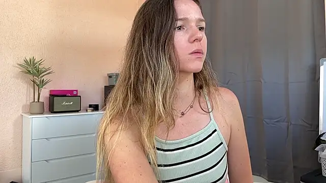 lucie mehott online show from April 26, 8:34 am