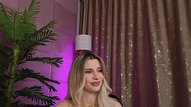 Elliblue online show from October 26, 12:50 am