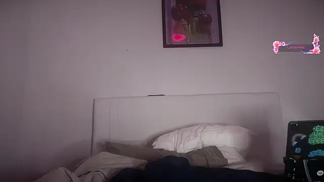 RinaErota online show from April 6, 3:24 pm