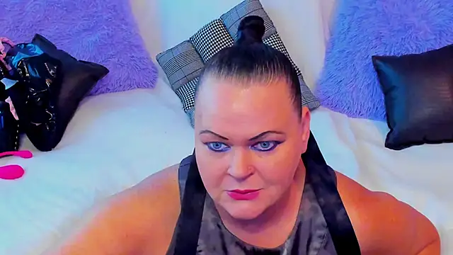 Snapshot of MilanaBiegert chatting on September 22, 7:40 am MilanaBiegert online show from September 22, 7:40 am