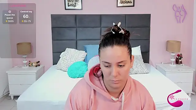 MadisonJenner online show from October 9, 10:30 am