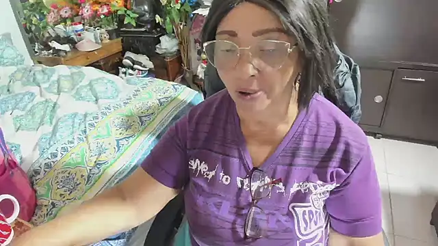 Mrs mommy  online show from January 15, 7:31 pm