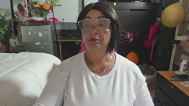 Mrs mommy  online show from November 21, 11:29 pm