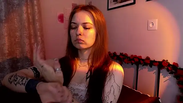 doll lol  online show from March 31, 5:02 pm