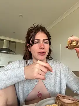 aus queen online show from November 4, 3:22 am