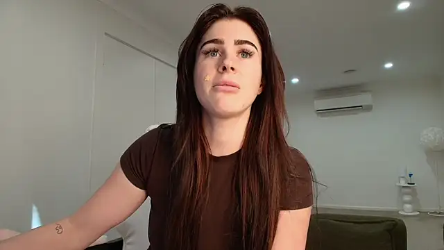 aus queen online show from October 28, 5:35 am