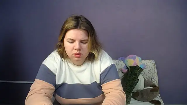 so shy online show from April 7, 6:26 am