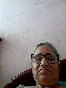 Snapshot of _candi chatting on October 14, 11:46 am candi online show from October 14, 11:46 am